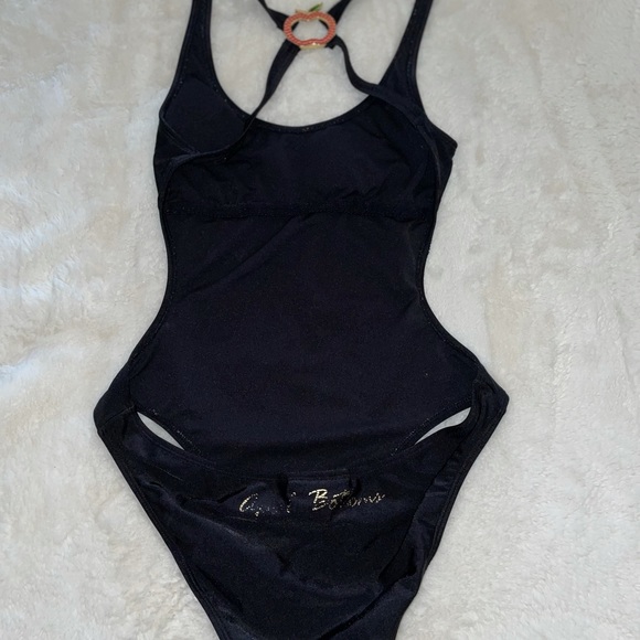 Apple Bottoms- swimwear collection - Picture 3 of 5